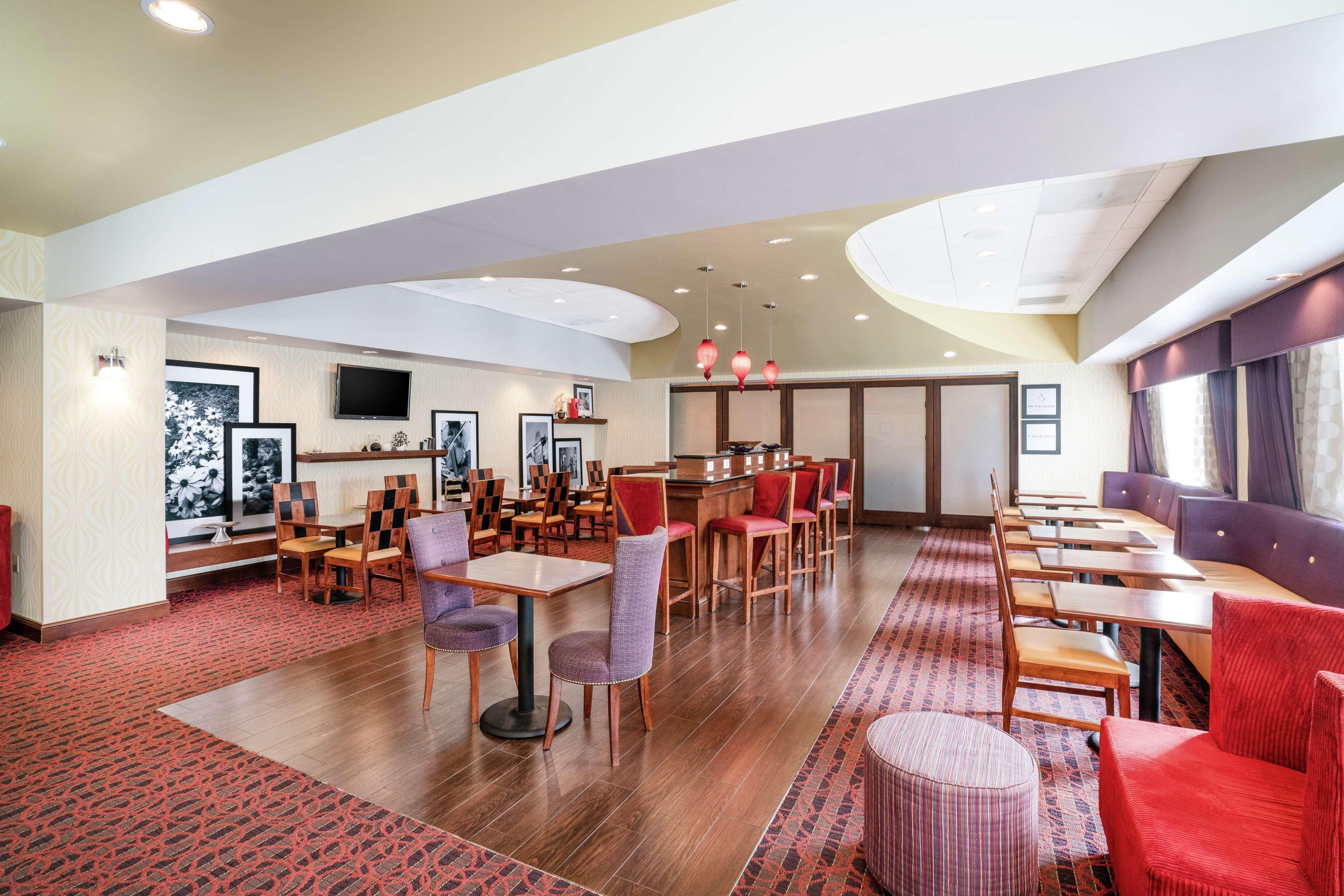 Hampton Inn Richmond - Airport Sandston Exterior photo