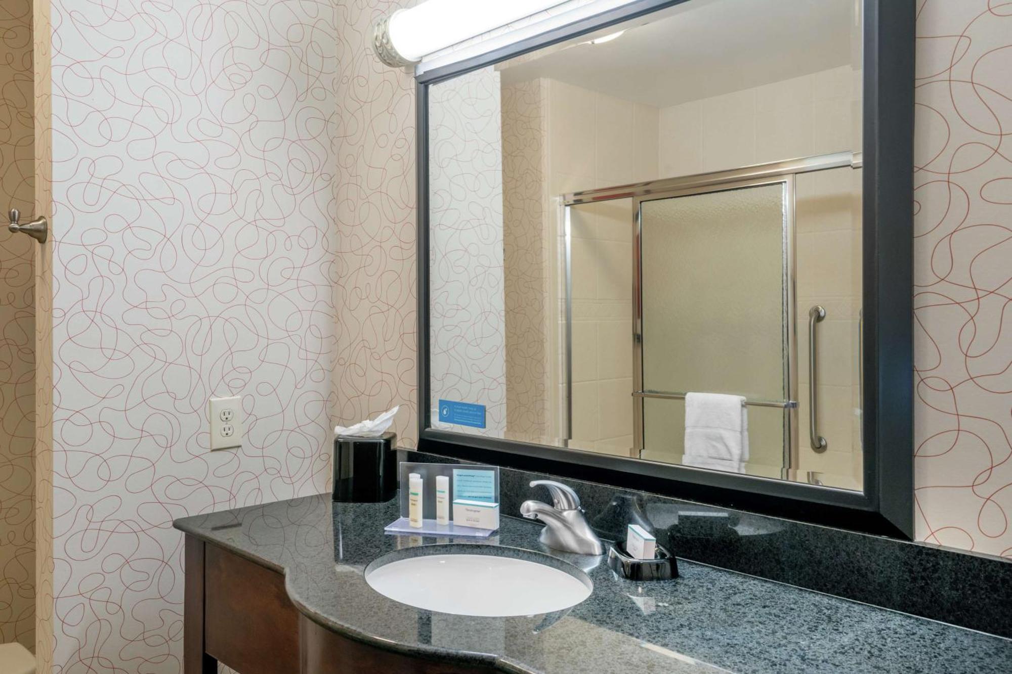 Hampton Inn Richmond - Airport Sandston Exterior photo