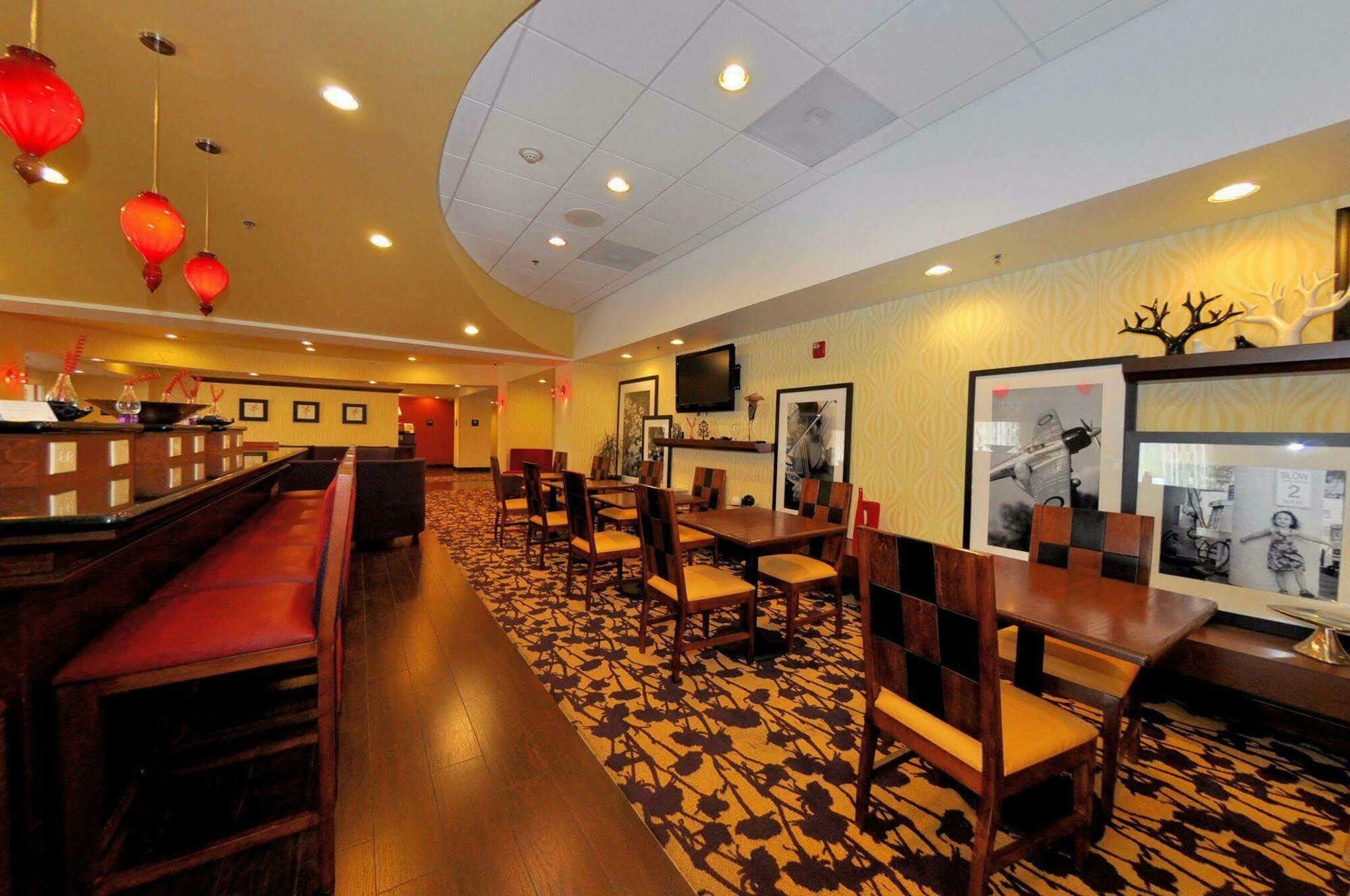 Hampton Inn Richmond - Airport Sandston Restaurant photo